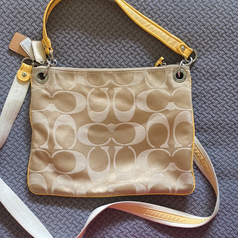 🧁ON SALE 🧁 Coach Crossbody Bag Classic Print Purse Vintage Vibes